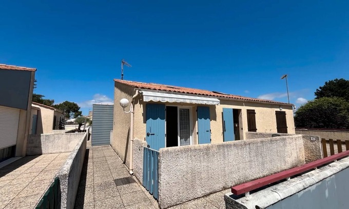 Saint-Trojan-les-Bains Apartamento | Estudio 'Encantador en Saint Trojan' con Terraza Privada y Wi-Fi