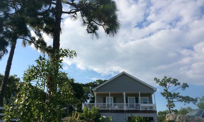 Myrtle Grove Casa | Escapada encantadora a 3 millas de la playa y el parque estatal, cerca de restaurantes y tiendas