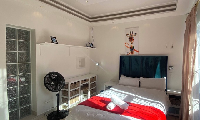 Parow North Casa | Charming Getaway located in the heart of Parow North !