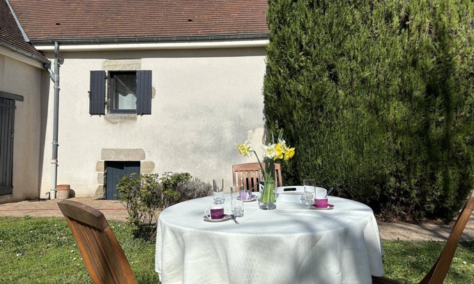 Contigny Cabaña | Casa rural con terraza y jardín cerca de Moulins - WiFi, barbacoa, actividades al aire libre