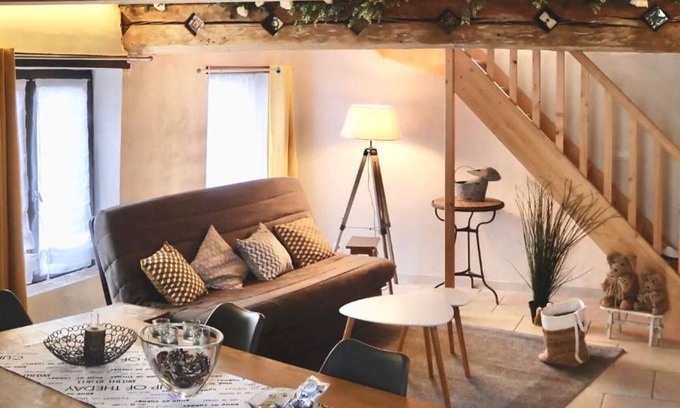 Flines-les-Mortagne Apartamento | Acogedor gîte con aire acondicionado, aparcamiento y terraza cerca de Saint-Amand-les-Eaux