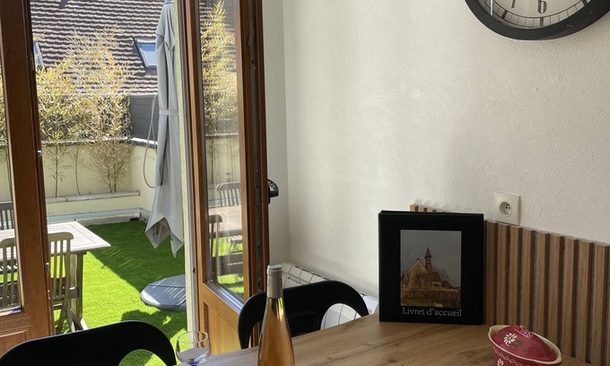 Bennwihr Apartamento | Charming gîte in the heart of the Alsatian vineyards, lovely terrace