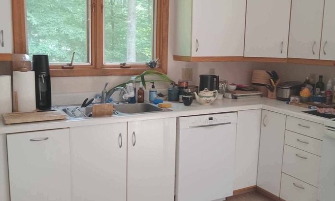 Saint Andrews Casa | Charming guest suite in multi-leveled house in Sewanee.