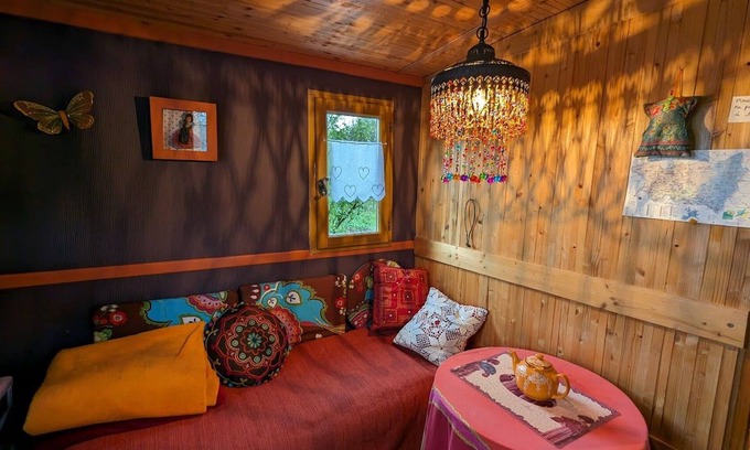 Sercoeur Cama Y Desayuno | Escapada romántica en una acogedora caravana con todas las comodidades cerca de Épinal