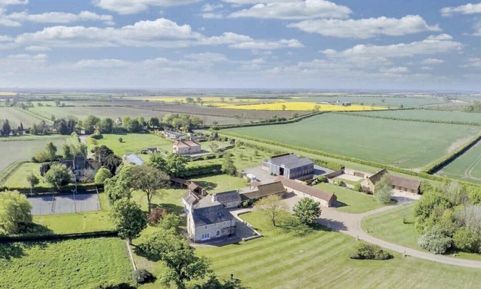 Lincoln Cabaña | Charming Hen Cottage Countryside Retreat Lincoln
