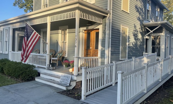 Sugar Loaf Otro | Charming Historic Farmhouse