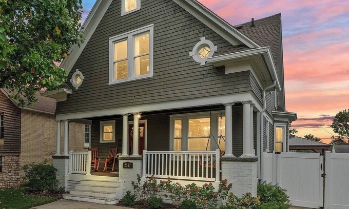 Michigan City Casa | Charming Historic Cottage - Mins to Beach, Outlet Shops, Casino, Winery!