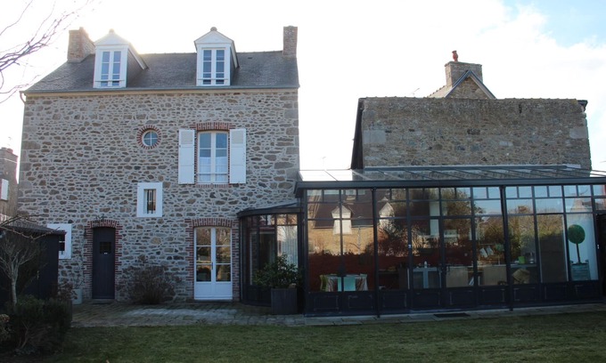 Saint-Briac-sur-Mer Casa | Encantadora casa con servicios de alta gama, ubicada a 300 m de las playas.