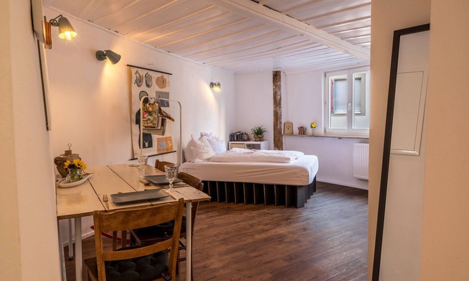 Altstadt Apartamento | Encantador apartamento vacacional "Sankt Johann II" con terraza y Wi-Fi