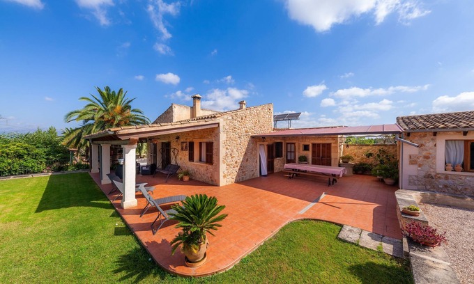 Llubi Villa | Encantadora casa de vacaciones "Son Sitges" con terraza, ventiladores y Wi-Fi