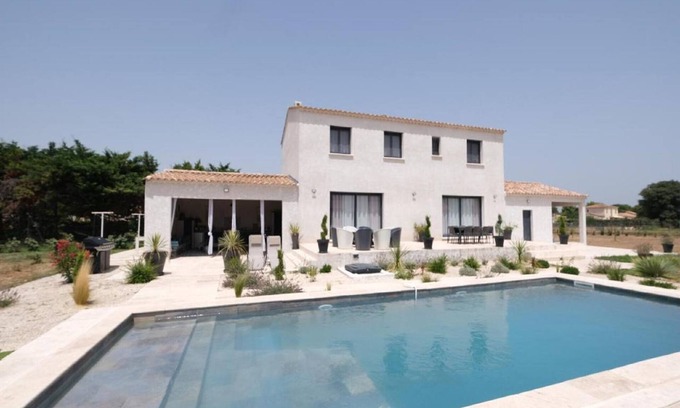Arles Villa | Incantevole casa vacanze con piscina privata