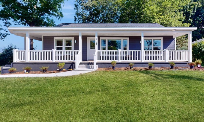 Pilot Mountain Casa | Charming home, dog friendly, with great location and mountain views