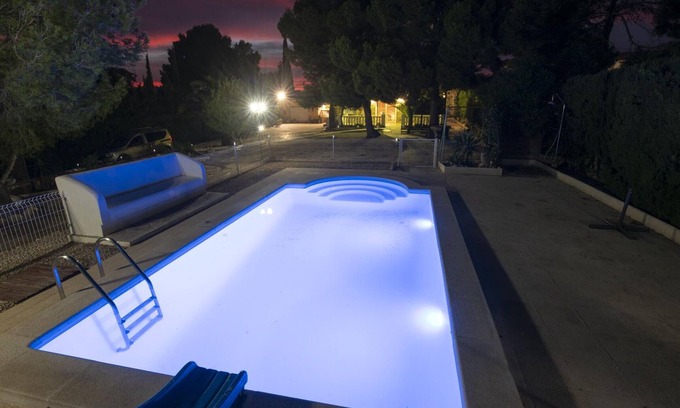 Costa Dorada Casa | Casa cerca del mar con piscina privada, aire opcional, wifi gratuito, mascotas y playas para perros