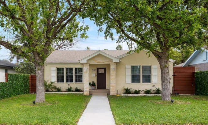McAllen Casa | Charming Home In Downtown McAllen