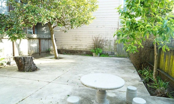 Richmond District Casa | Casa con Encanto en Lake Street Corridor
