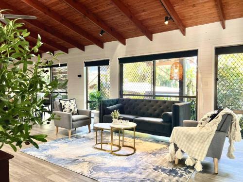Sunnybank Casa | Charming Home in Sunnybank close to plaza with Pool
