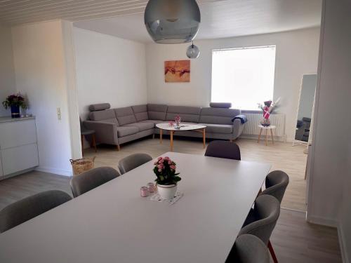 Hou Casa | Charming home in the heart of Hou