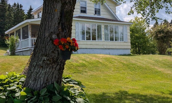 Sand Point Casa | Charming home on the Strait of Canso