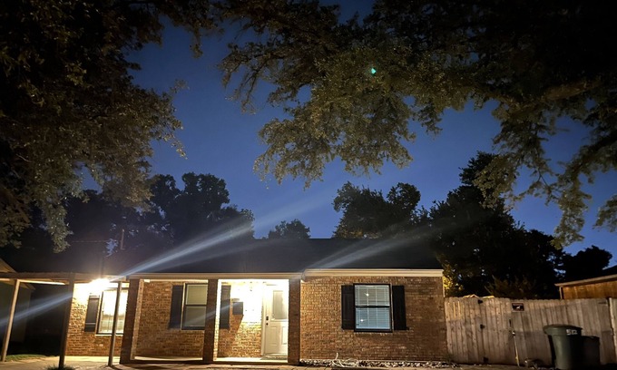 Lake Charles Casa | Charming home with Oak Tree lined streets in the heart of Lake Charles.