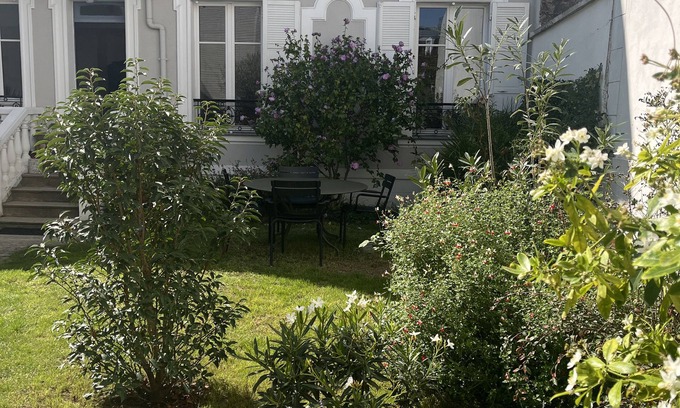 Asnieres-sur-Seine Casa | Charming house with town garden near Paris, 4 bedrooms/8 p.