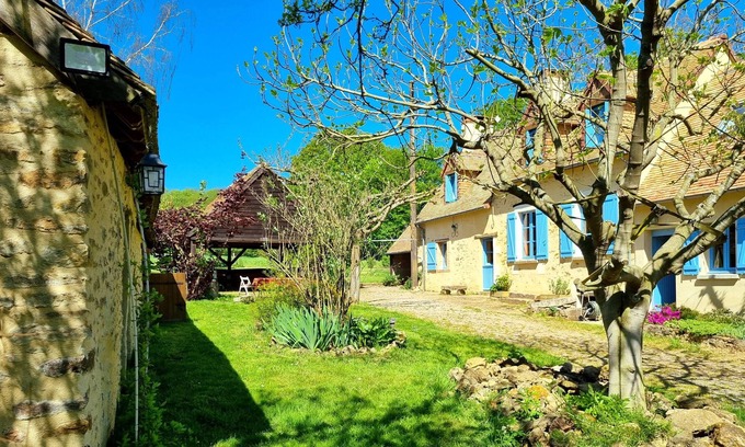 Briosne-les-Sables Otro | Charming house, near Le Mans and Belleme