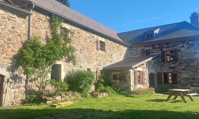 Montagne d'Ardeche Otro | CASA CON ENCANTO 17 PERSONAS