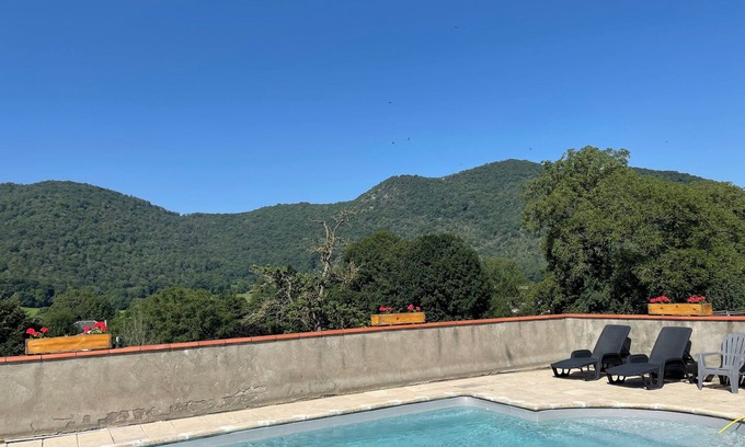 Generest Casa | Charming house at the foot of the mountains
