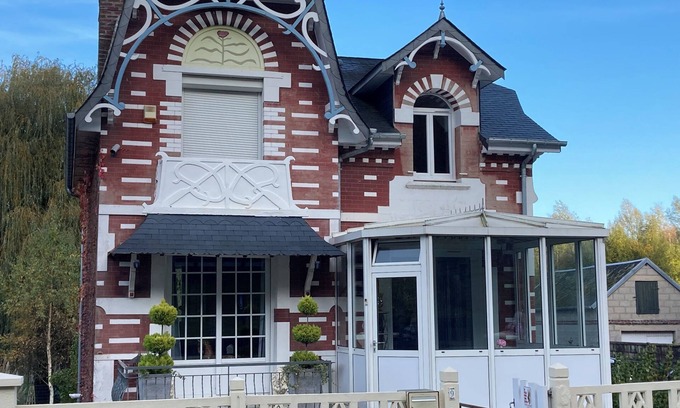 Incheville Casa | Charming house between pond and forest. 10 minutes by car from the sea!