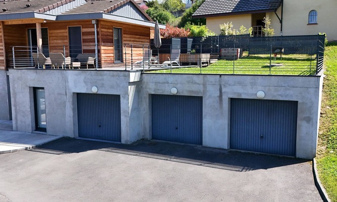 Neuvecelle Casa | Encantadora casa en Évian con terraza y parking