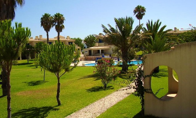 Alvor Casa | Charming house in Alvor with shared pool