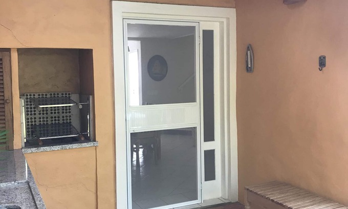 Camburi Casa | Encantadora casa en urbanización cerrada - 350m de la playa