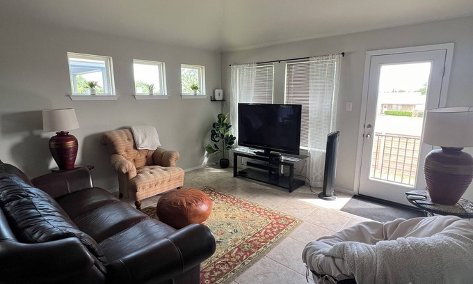 San Marcos Casa | Charming house in delightful San Marcos close to shopping and the rivers