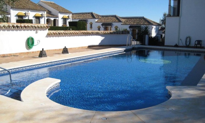 Hornachuelos Casa | Charming House in Hornachuelos with Shared Pool