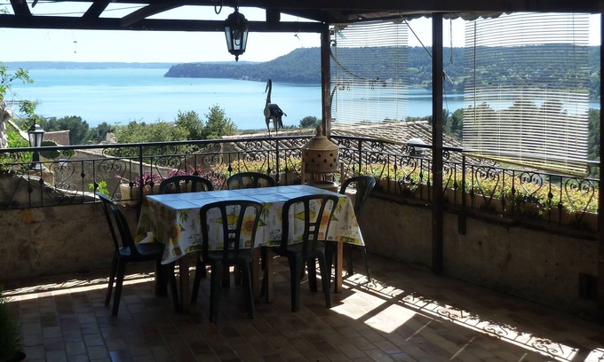 Miramas le Vieux Apartamento | Encantadora casa en pueblo medieval con terraza con vista al estanque, estacionamiento privado