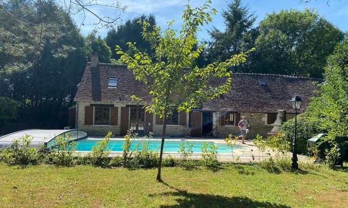 Coulimer Casa | Casa con Encanto en el campo en un hermoso parque y con piscina