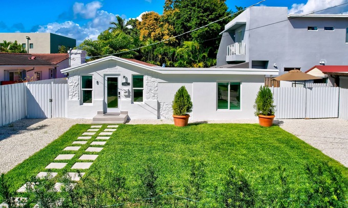 Coral Way Casa | Charming House in the Heart of Miami