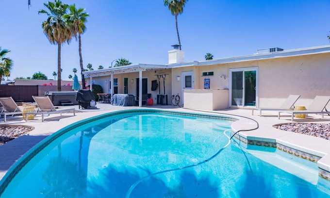 Raskin Estates Casa | Charming House near Kierland, Pool Heater, Hot Tub