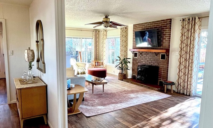 Gardnerville Casa | Charming house, prime neighborhood, 30 day minimum