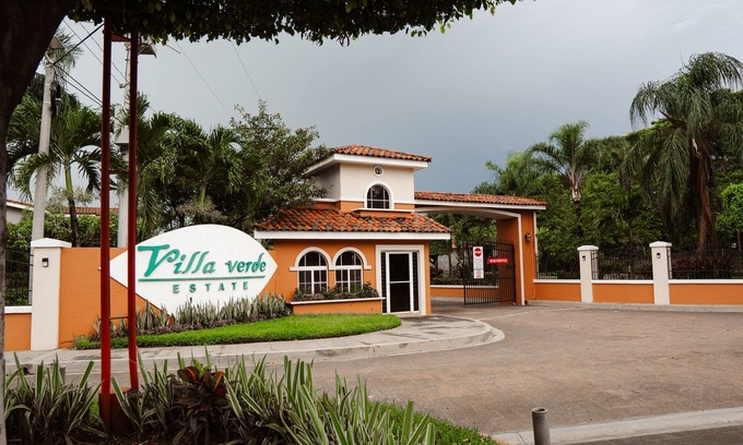 Santa Ana Casa | Charming house with AC in pleasant Santa Ana