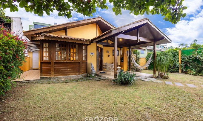 Barra Velha Apartamento | Charming House With BBQ by the sea Mon0099