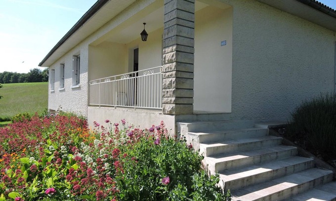 Agonac Cabaña | Casa rural con jardín, terraza y actividades familiares cerca de Périgueux