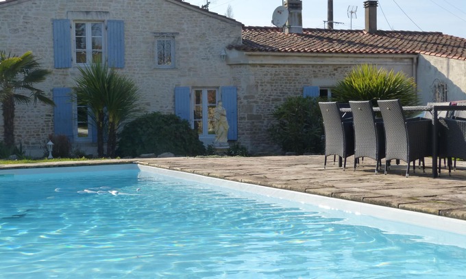 Andilly Casa | Encantadora casa con piscina cerca de La Rochelle