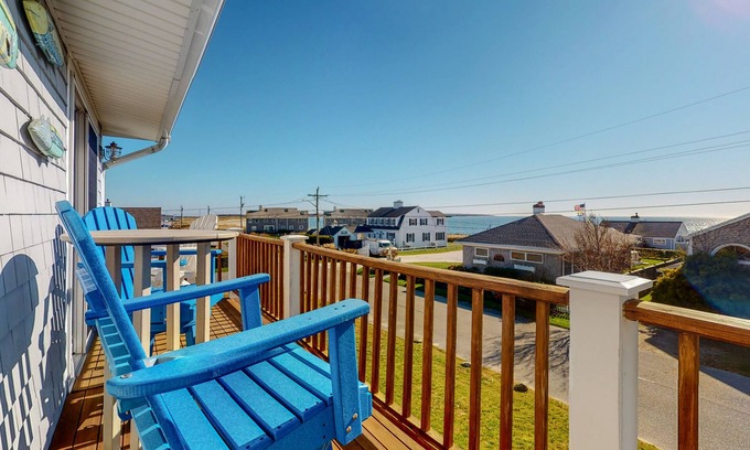 Hyannis Casa | Charming Hyannis Beach House with Spectacular Ocean Views