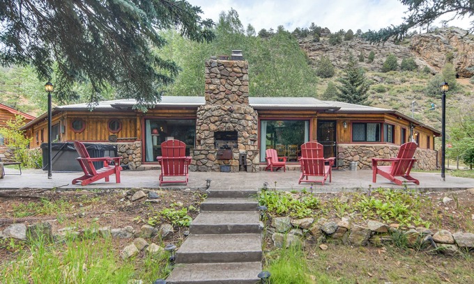Idaho Springs Casa | Charming Idaho Springs Retreat on Chicago Creek!