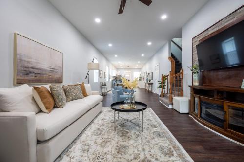 Indianapolis Casa | Charming Indianapolis Home~5 Min to Lucas Oil