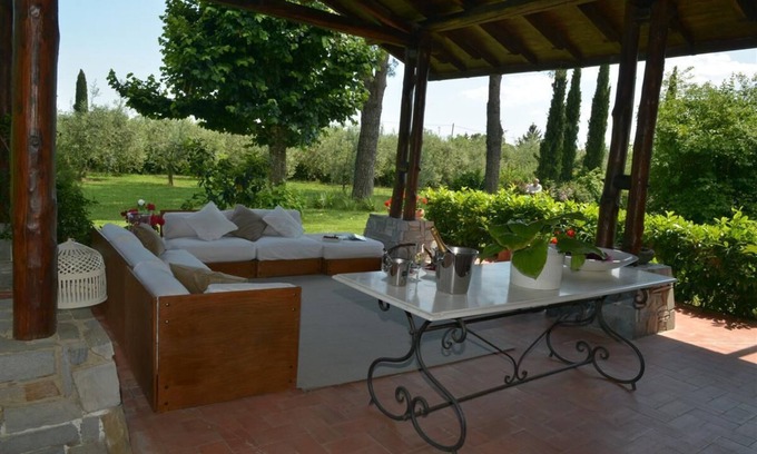 Terranuova Bracciolini Villa | Encantadora villa con espléndido parque y piscina privada a las puertas del Chianti.