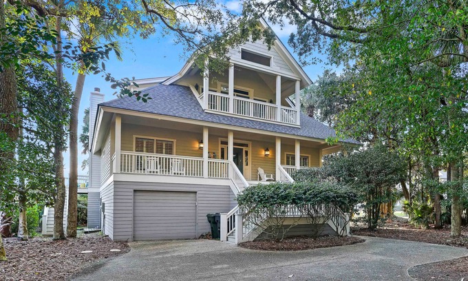 Kiawah Island Casa | Casa moderna en Vanderhorst- Área POPULAR con acceso a la piscina- NUEVO SÓTANO