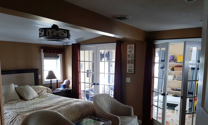 Mahtomedi Casa | charming lake living