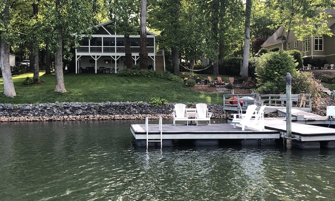 Mount Mourne Casa | Encantador lago Norman Home- Beautiful Quiet Cove "Ideal para la familia".
