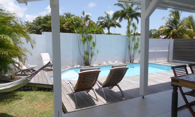Saint-Francois Casa | pequeña y encantadora villa de 2 dormitorios con piscina privada en zona residencial
